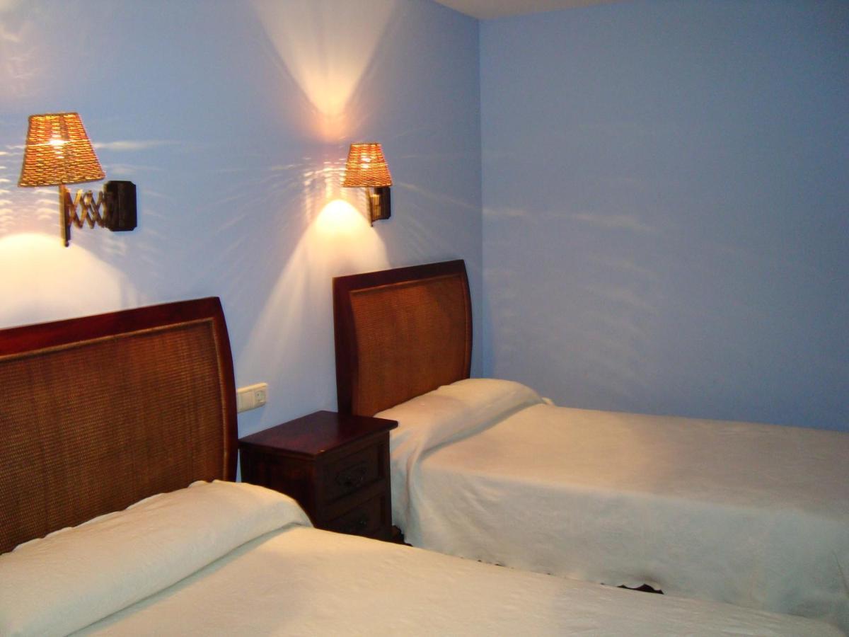 Hotel Charle Jaca Ngoại thất bức ảnh