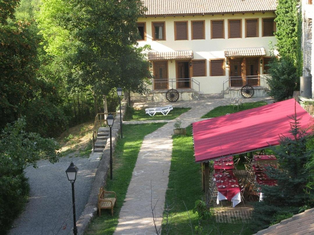 Hotel Charle Jaca Ngoại thất bức ảnh