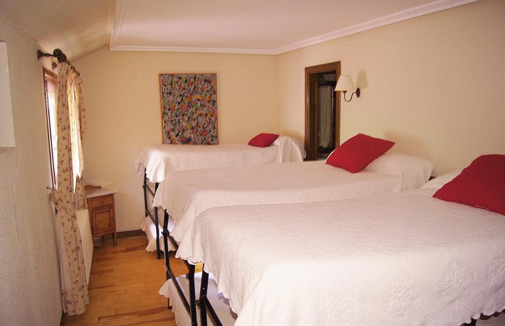 Hotel Charle Jaca Ngoại thất bức ảnh