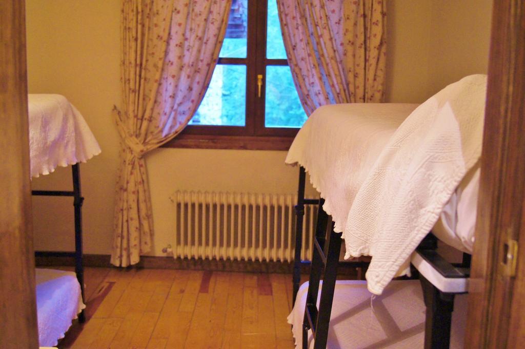 Hotel Charle Jaca Ngoại thất bức ảnh