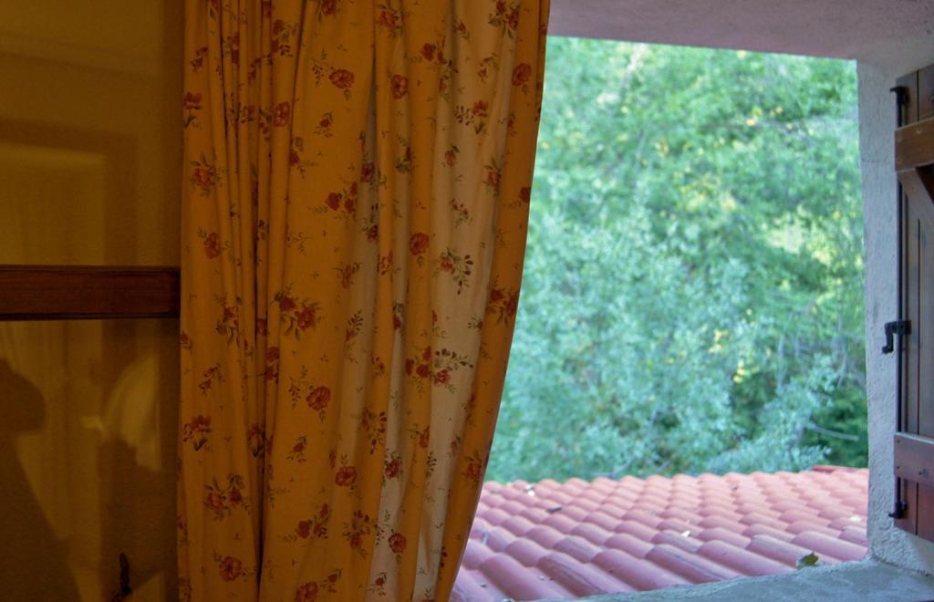 Hotel Charle Jaca Ngoại thất bức ảnh